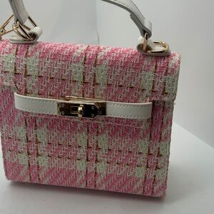 Elegant Pink Tweed Handbag Francesca’s